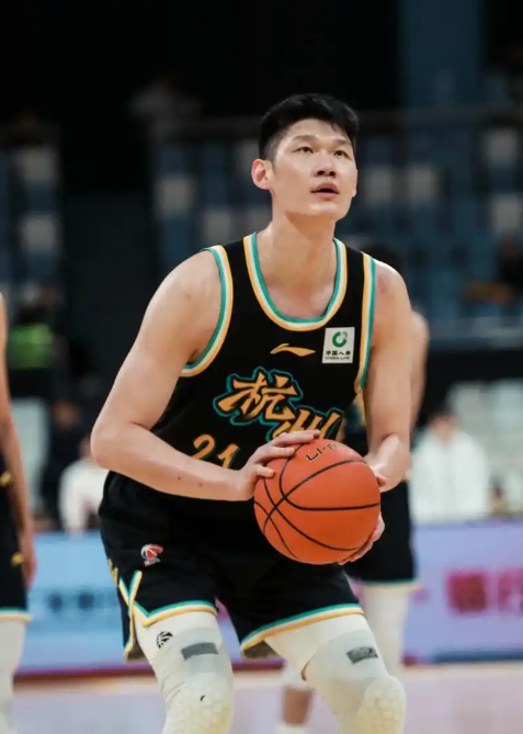 爱体育app-阿尔勒主队主教练调整战术，迎战下一场比赛(阿尔勒主队主教练调整战术,迎战下一场比赛是什么)