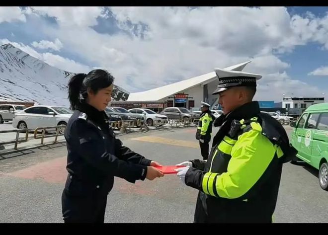 爱体育app-包含斯里兰卡射击选手激动领奖感动人心的词条