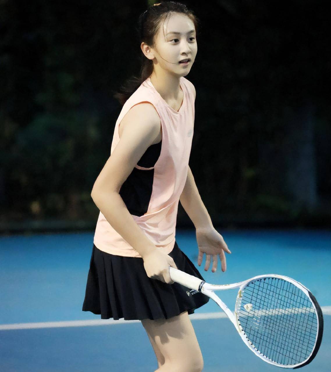 辽宁男篮“硬汉”娶回网球界气质女神！甜蜜求婚现场曝光
