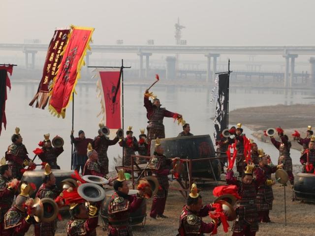 爱体育平台-卡迪夫城取得胜利，士气大振